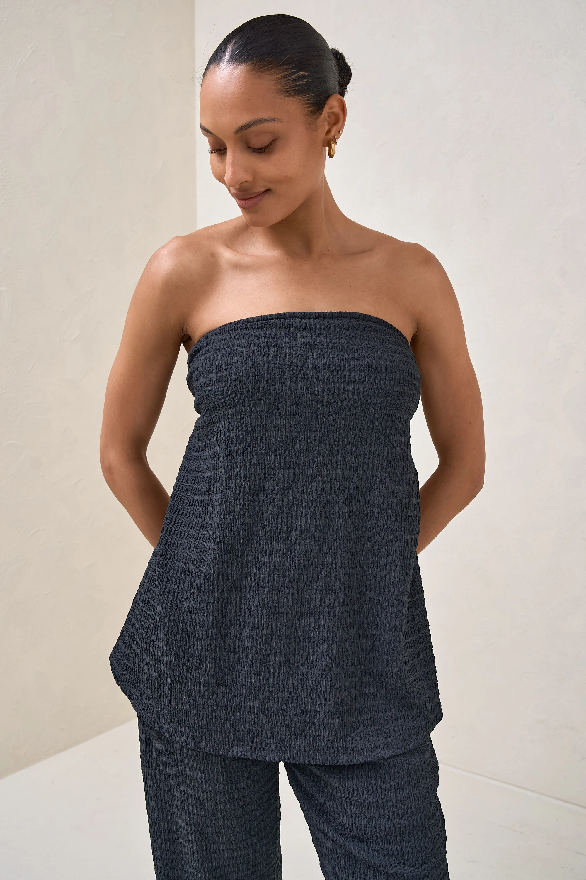 Mood Shift Strapless Top - Slate - Image 10